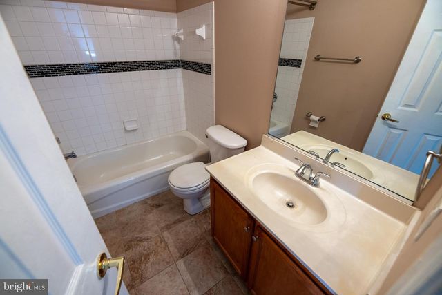 8023 APPLE VALLEY DR, Pasadena, MD 21122