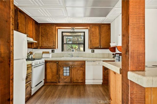 855 Deer Trail, Crestline, CA 92325