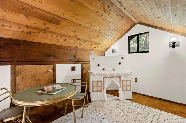 855 Deer Trail, Crestline, CA 92325