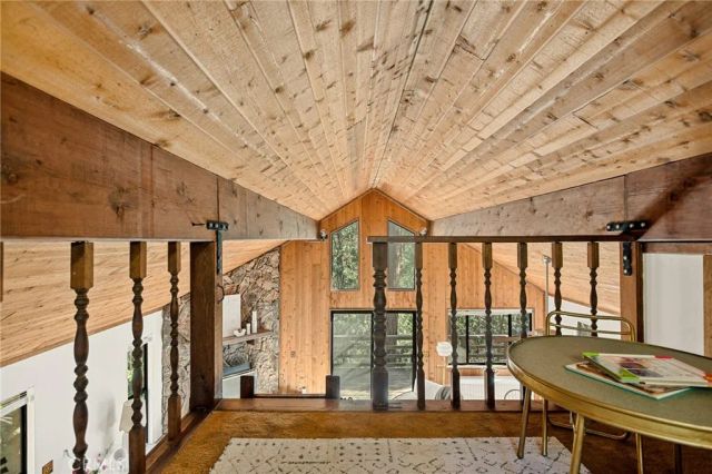 855 Deer Trail, Crestline, CA 92325