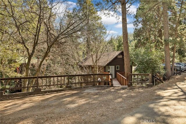 855 Deer Trail, Crestline, CA 92325