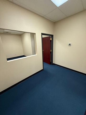 1689 N Curran Road N 200, Mchenry, IL 60050