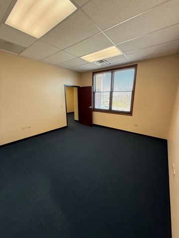 1689 N Curran Road N 200, Mchenry, IL 60050