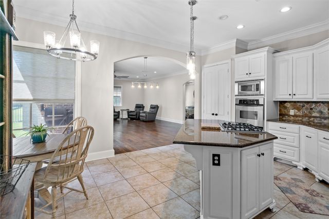 104 Elm Tree Circle, Bullard, TX 75757