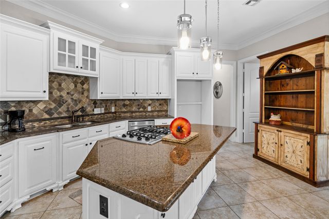 104 Elm Tree Circle, Bullard, TX 75757