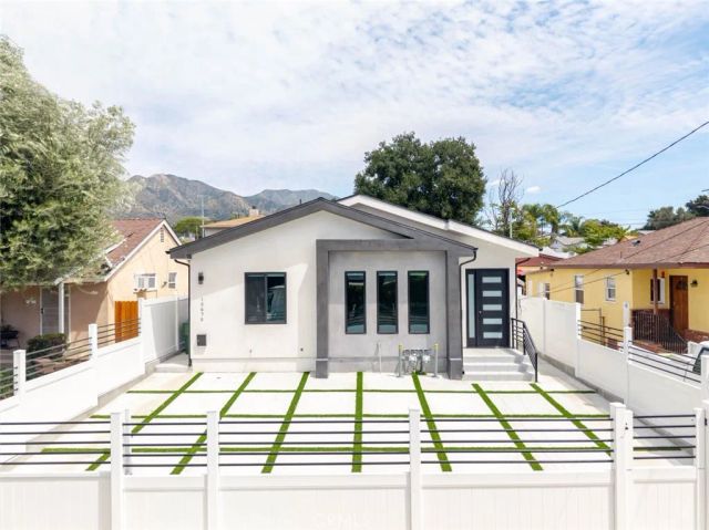 10654 Nassau Avenue, Sunland, CA 91040