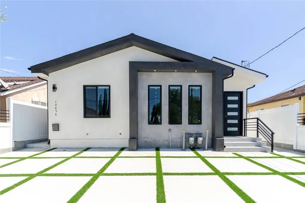 10654 Nassau Avenue, Sunland, CA 91040
