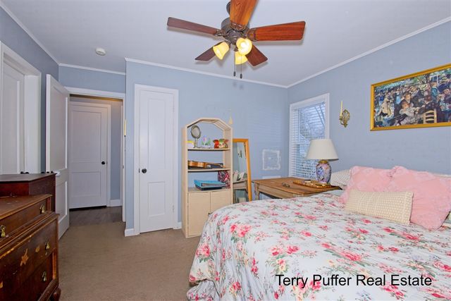 2206 Oak Avenue, Muskegon, MI 49445