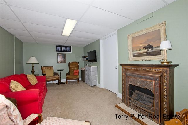 2206 Oak Avenue, Muskegon, MI 49445