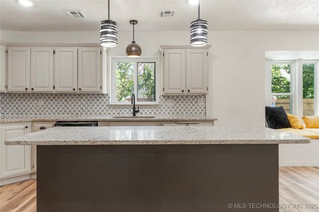 8507 E 78TH Street, Tulsa, OK 74133