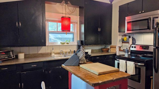 513 Veritas St, Nashville, TN 37211