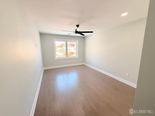 40 Foyer Street, Edison, NJ 08817