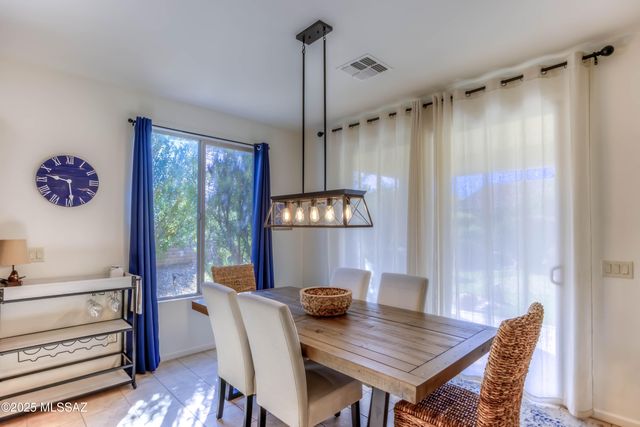 2210 E Eager Drive, Green Valley, AZ 85614