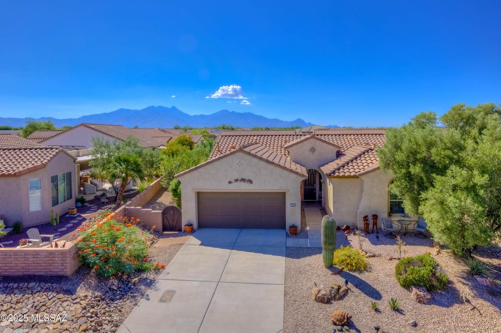 2210 E Eager Drive, Green Valley, AZ 85614