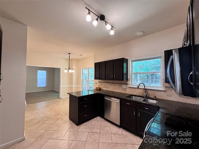 12834 English Walnut Lane, Charlotte, NC 28215