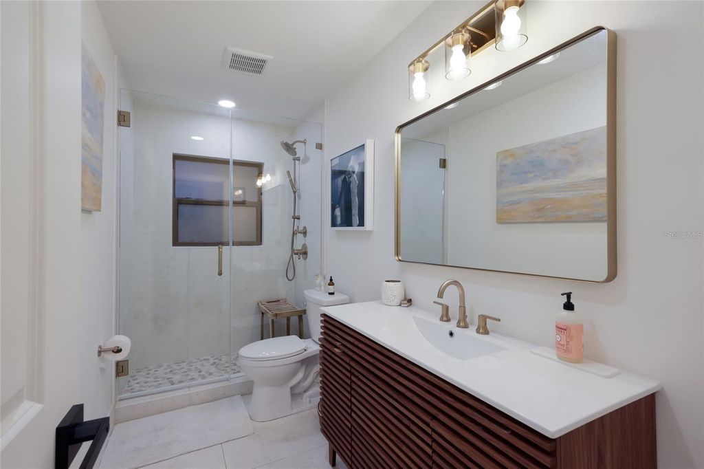 Image 26 of property listing at 4875 BRYWILL CIRCLE, Sarasota, FL 34234