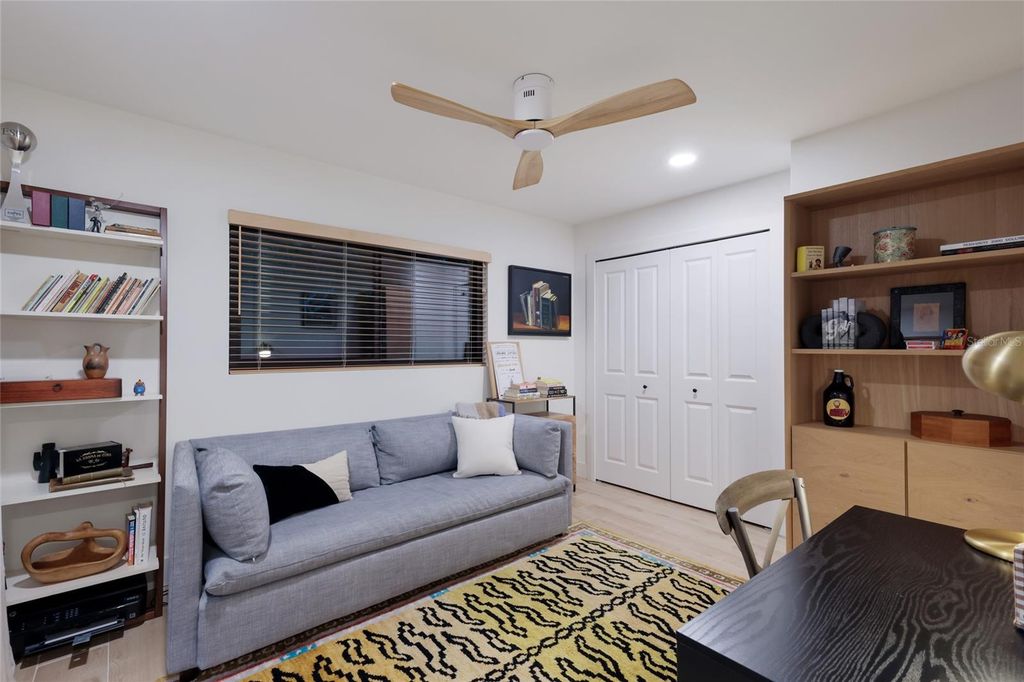 Image 27 of property listing at 4875 BRYWILL CIRCLE, Sarasota, FL 34234