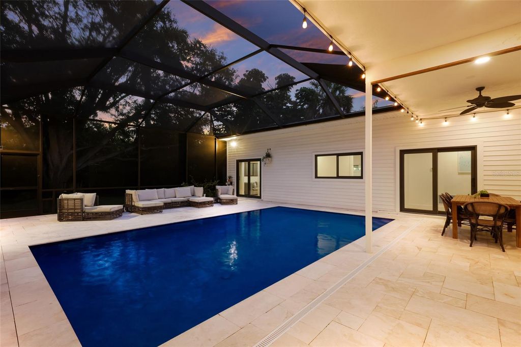 Image 31 of property listing at 4875 BRYWILL CIRCLE, Sarasota, FL 34234