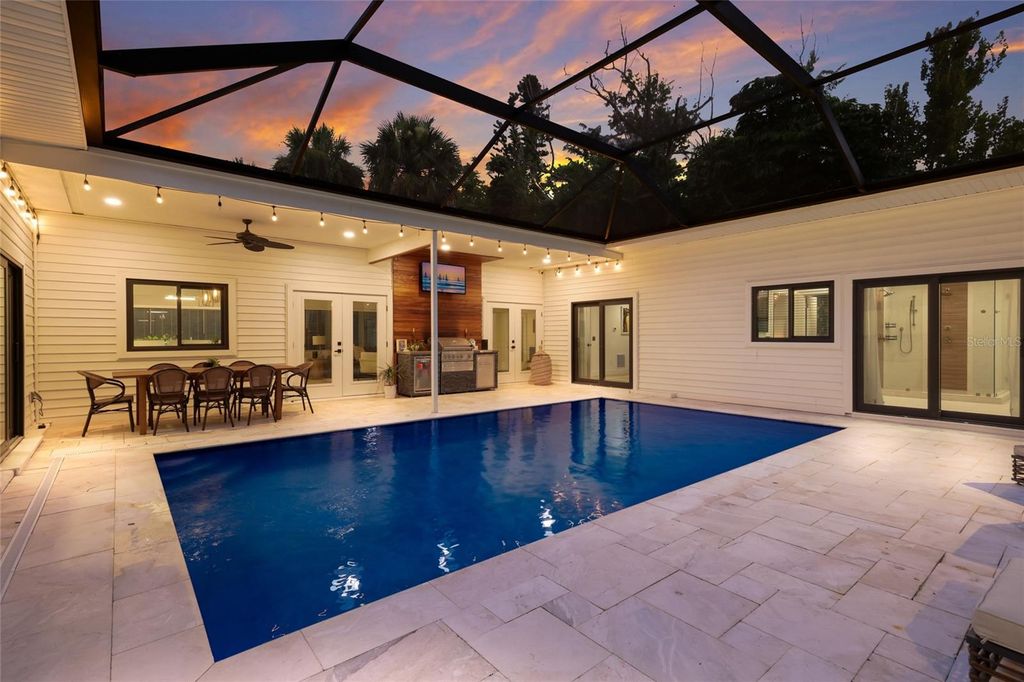 Image 32 of property listing at 4875 BRYWILL CIRCLE, Sarasota, FL 34234
