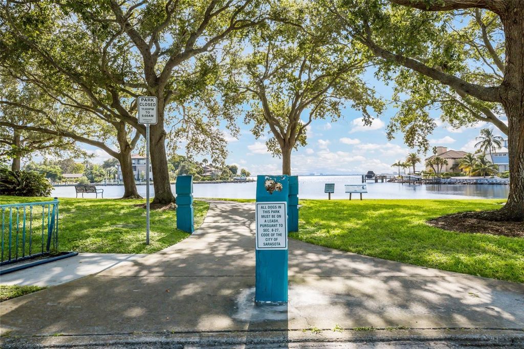 Image 39 of property listing at 4875 BRYWILL CIRCLE, Sarasota, FL 34234