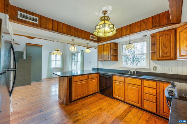 699 WINTON RD, Amherst, VA 24521