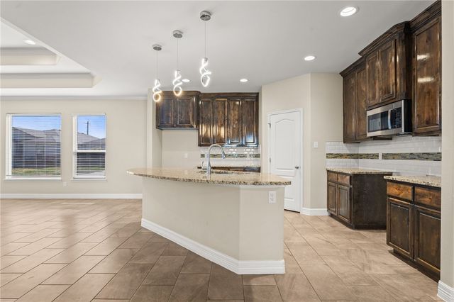 2225 Crystal Bay Dr, Corpus Christi, TX 78414