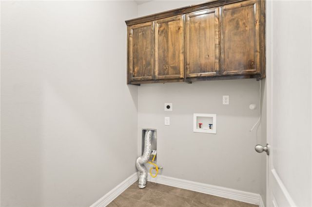 2225 Crystal Bay Dr, Corpus Christi, TX 78414