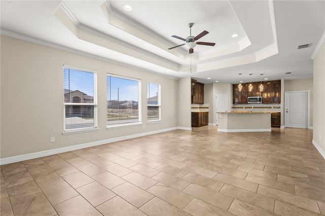 2225 Crystal Bay Dr, Corpus Christi, TX 78414