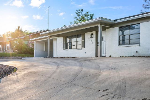 1528 E Devine St, Tyler, TX 75701