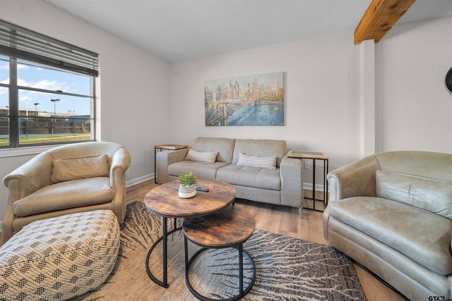 1528 E Devine St, Tyler, TX 75701