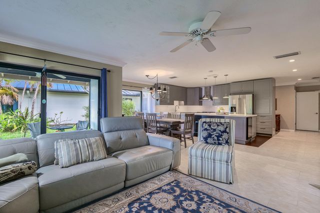 5535 Constant Spring Terrace 216, Lauderhill, FL 33319