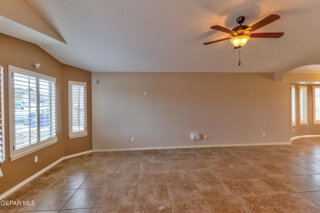 3017 WOODHEAD, El Paso, TX 79938