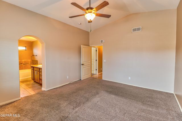 3017 WOODHEAD, El Paso, TX 79938