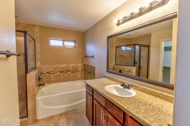 3017 WOODHEAD, El Paso, TX 79938