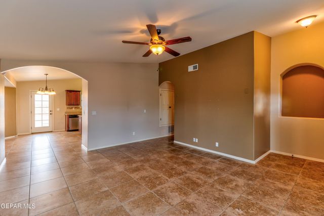 3017 WOODHEAD, El Paso, TX 79938
