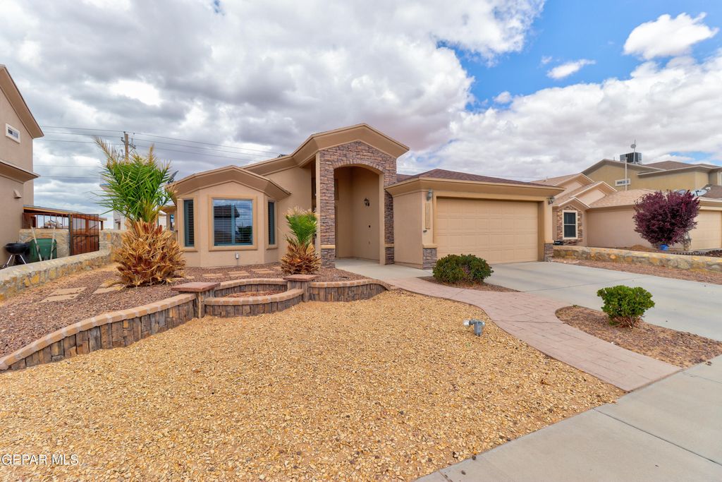 3017 WOODHEAD, El Paso, TX 79938
