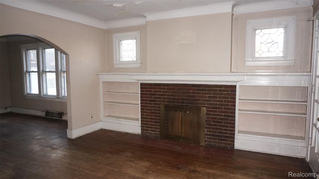 4081 W Euclid Street, Detroit, MI 48204