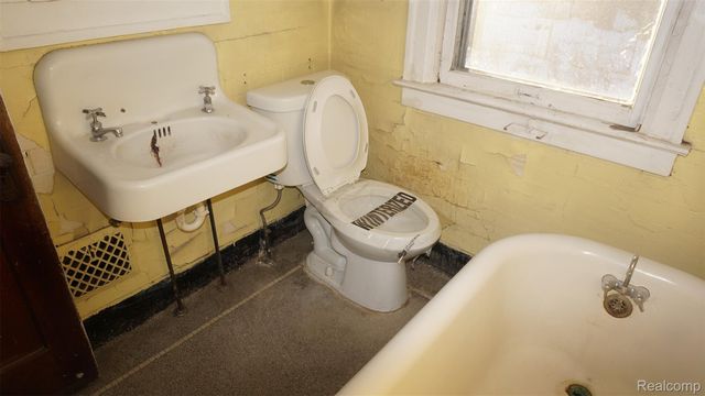 4081 W Euclid Street, Detroit, MI 48204