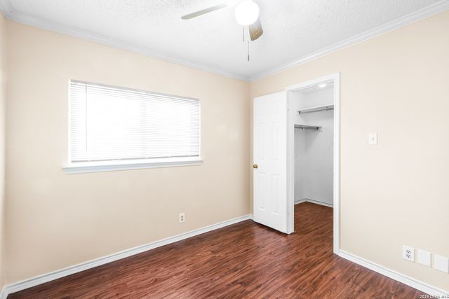 8626 Park Olympia, Universal City, TX 78148