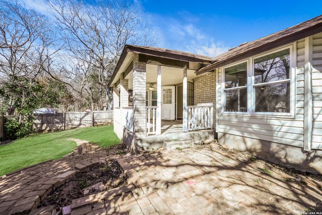 8626 Park Olympia, Universal City, TX 78148