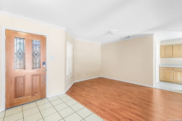 8626 Park Olympia, Universal City, TX 78148