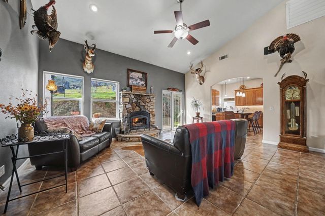 4402 Jaquima Dr, Angels Camp, CA 95222