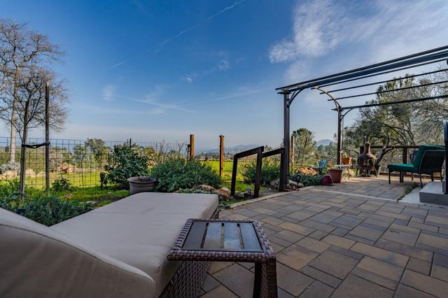 4402 Jaquima Dr, Angels Camp, CA 95222