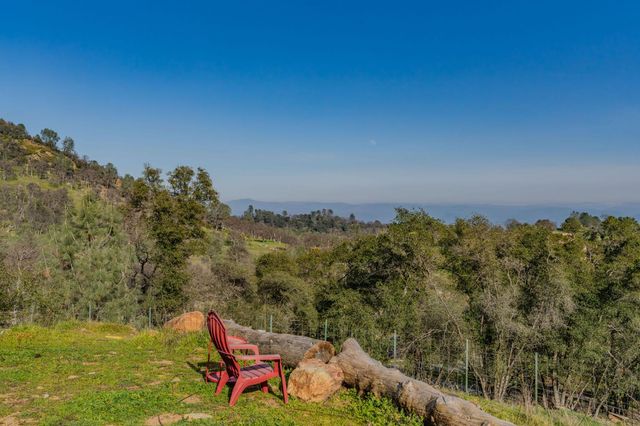 4402 Jaquima Dr, Angels Camp, CA 95222