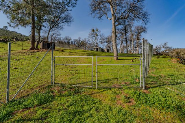 4402 Jaquima Dr, Angels Camp, CA 95222