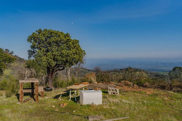 4402 Jaquima Dr, Angels Camp, CA 95222