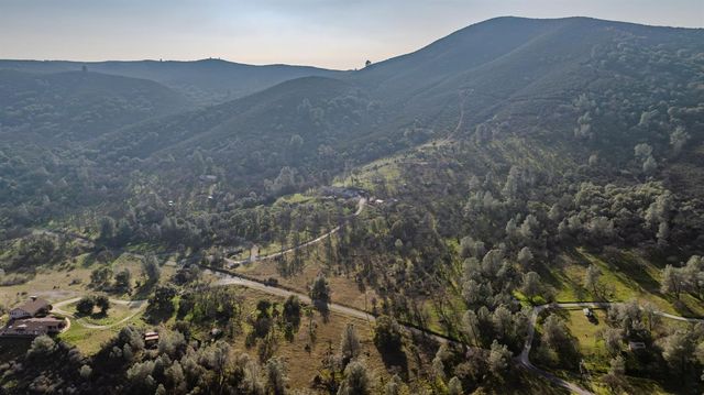 4402 Jaquima Dr, Angels Camp, CA 95222