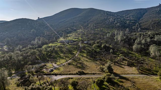 4402 Jaquima Dr, Angels Camp, CA 95222