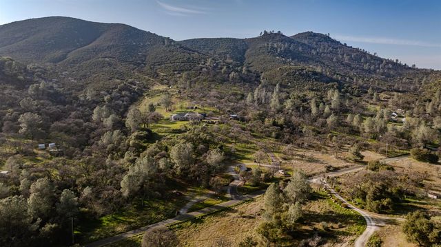 4402 Jaquima Dr, Angels Camp, CA 95222