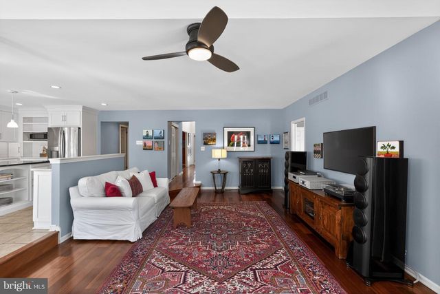 2301 WARNER RD, Lansdale, PA 19446